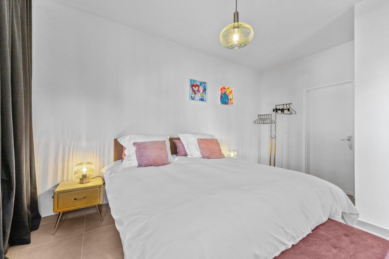 Central & Luminous Apartment Antwerpen Bagian luar foto